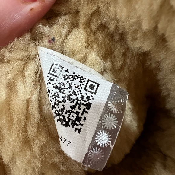 Ugg Australia Brown Shearling Button Boots, women’s size 6, GUC, see pics - Picture 6 of 8